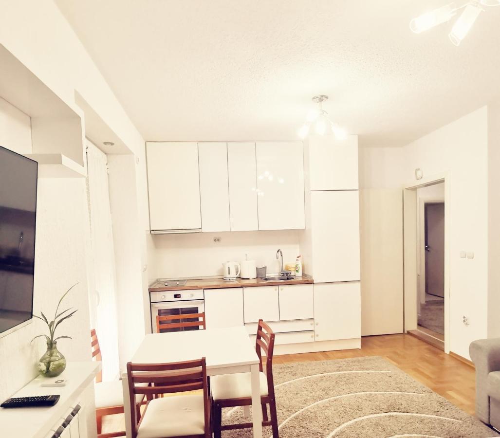Central Apartment In Prilep Eksteriør billede